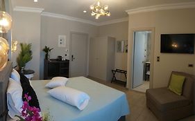 Triena Rooms